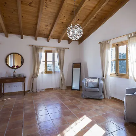 Villa Ca Na Flores *